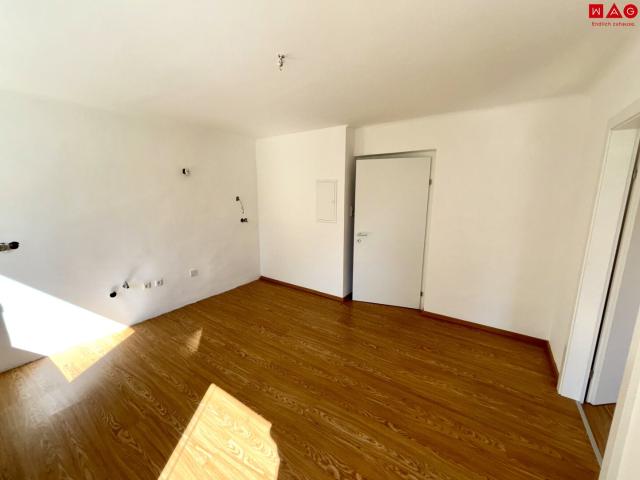 frisch saniertes wohnglück in steyr münichholz: lichtdurchflutete räume, moderner komfort, gemütlicher grünblick und eine attraktive lage mit bester infrastruktur – einziehen und wohlfühlen!