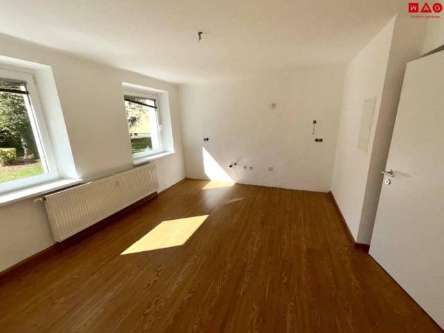 Frisch saniertes Wohnglück in Steyr Münichholz: lichtdurchflutete Räume, moderner Komfort, gemütlicher Grünblick und eine attraktive Lage mit bester Infrastruktur – einziehen und wohlfühlen!