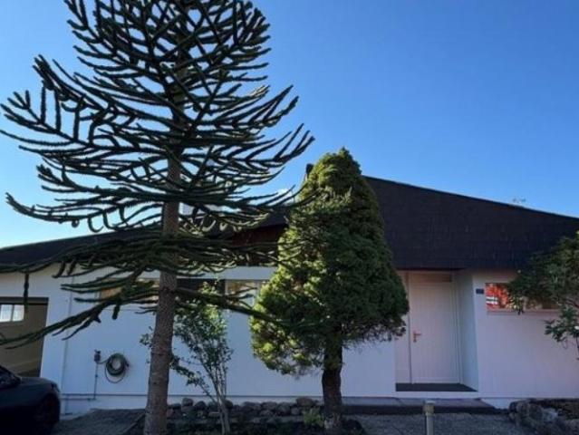 Frisch saniertes 4.5 Zimmer Einfamilienhaus mit traumhafter Seesicht