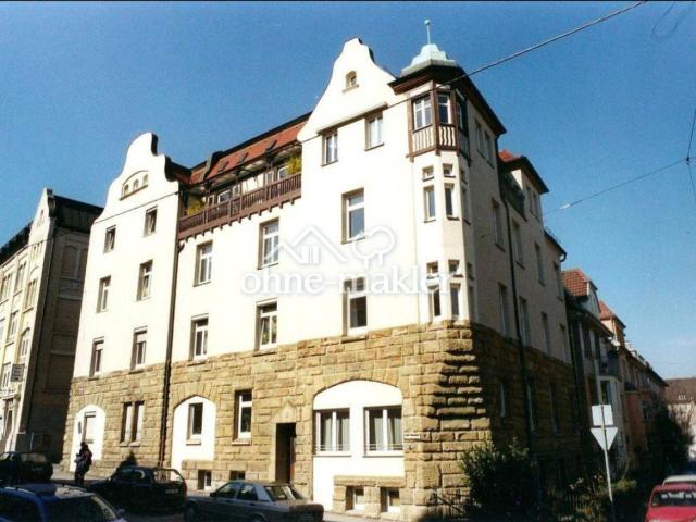 FRISCH SANIERT+HELLE 2 ZIMMER IM DENKMAL + SUPER LAGE, BALKON Provisionsfrei
