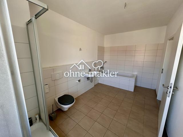 frisch renoviert mit Wanne & Dusche & Stellplatz bei Bedarf