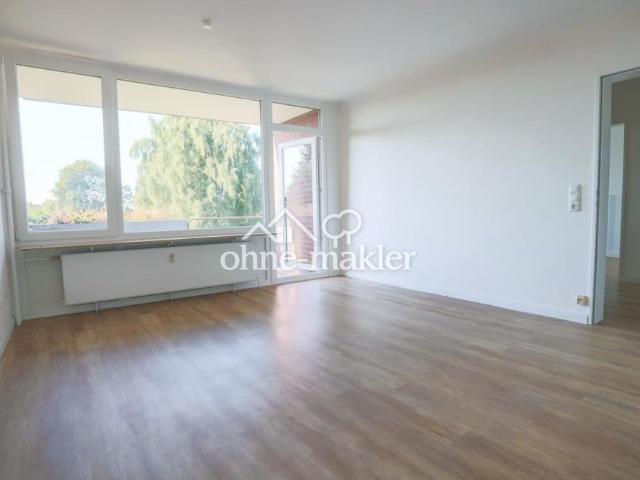 Frisch renoviert & neuwertig: Charmante 2 Zimmer Wohnung mit Loggia in Barmstedt