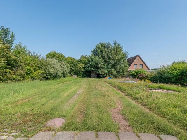 RESERVIERT Frisch renoviert einziehen! Einfamilienhaus mit großem Garten in Hemmoor