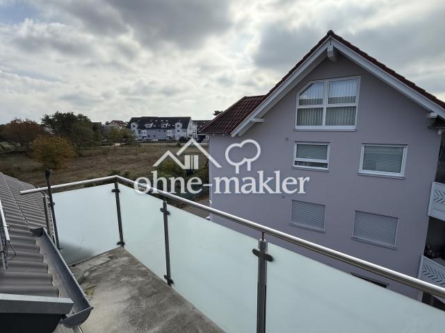 Frisch renoviert & Fernwärme: 2 Zimmer DG Wohnung mit Südbalkon und Feldblick in Brühl Rohrhof