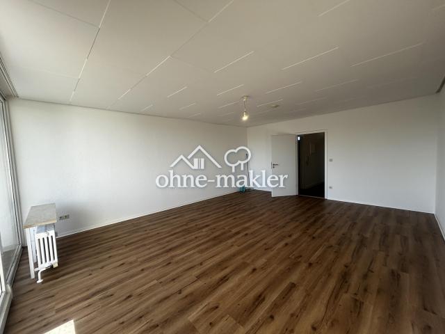 Frisch renoviert: Großzügige 1 Zimmer Wohnung 51 m² mit sonniger Loggia & Grünblick in Bad Homburg