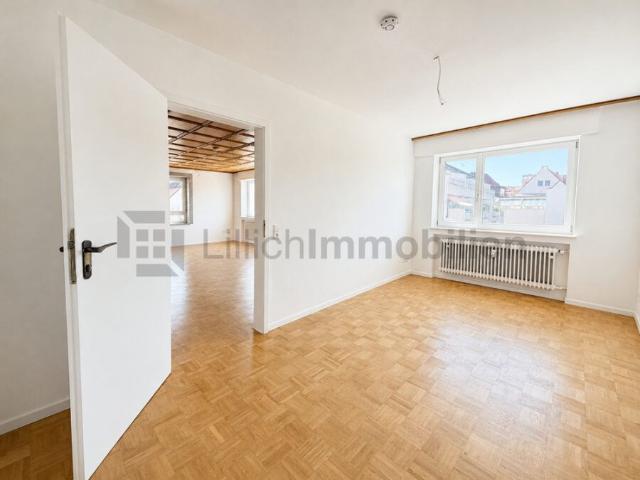 Frisch renoviert, hell und großzügig: 3,5 Zimmer mit Balkon und Wintergarten