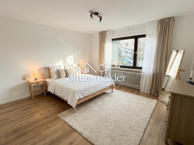 Frisch renoviert: helle 3 Zimmer Wohnung mit sonnigem Balkon