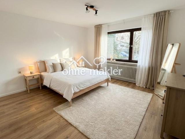 Frisch renoviert: helle 3 Zimmer Wohnung mit sonnigem Balkon
