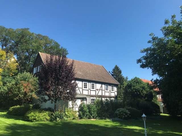 Frisch renoviert Historisches Fachwerkhaus mit 190 m² Wohnfläche auf gepflegtem Grundstück