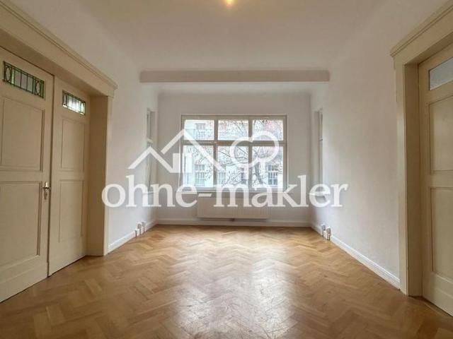 Frisch renoviert: Lichtdurchflutete 5 Zimmer Wohnung im Paulusviertel