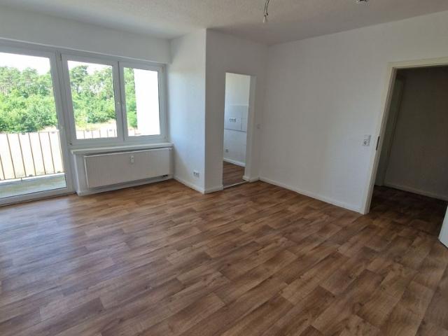 Frisch renoviert, Single Wohnung mit Balkon!