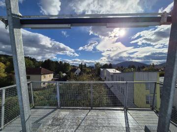 Helle 3 Zimmer Wohnung mit separater Küche und sonnigem Balkon!
