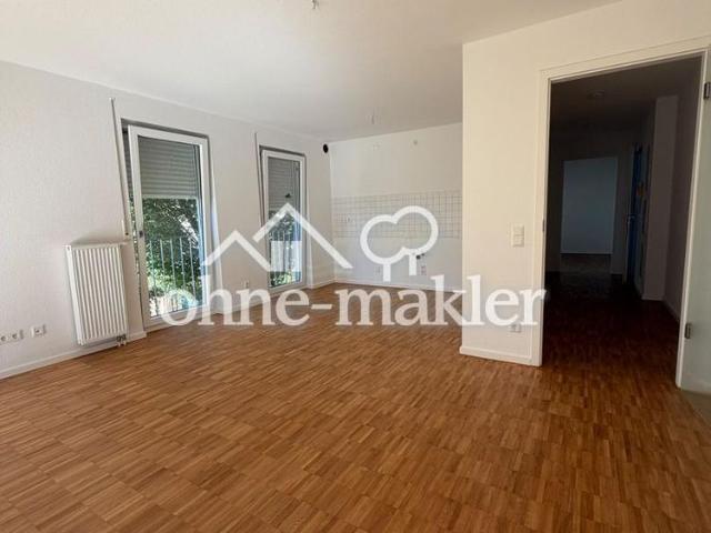 Frisch renoviert, traumhafte Wohnung mit großem Balkon