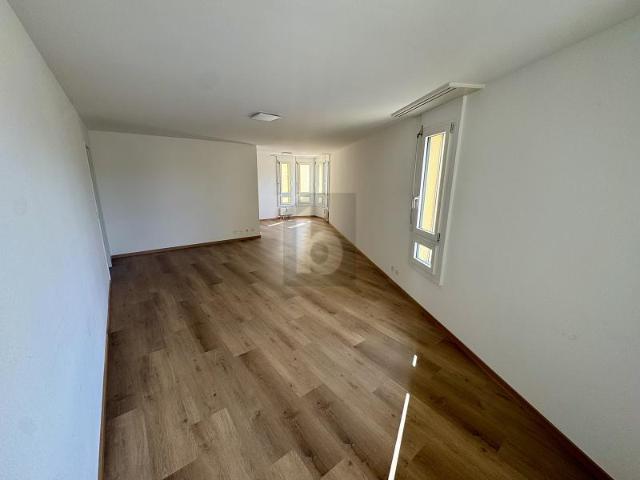 FRISCH RENOVIERT UND LICHTDURCHFLUTET