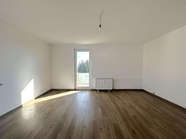 Frisch renoviert! 3 Zimmerwohnung mit Balkon | Ruhige Lage in Garbsen