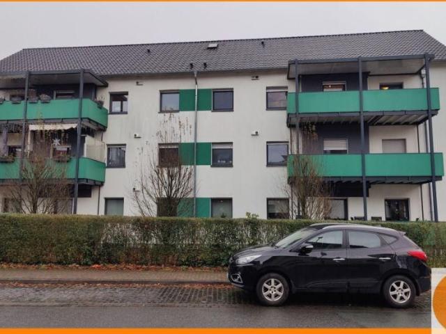 Frisch renoviert 3 ZKB im EG und energetisch top! Neues Dusch Bad und ein großer BALKON!