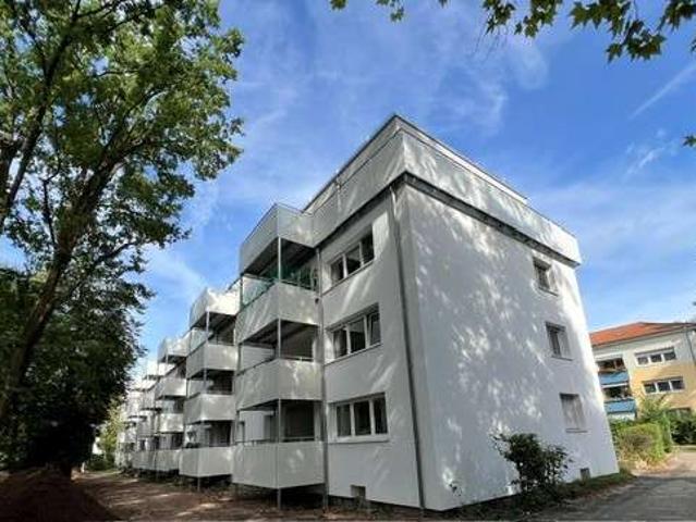 Frisch renovierte 4 Zimmer Wohnung in Erlangen Bruck