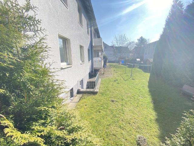 Frisch renovierte 4 Zimmerwohnung mit Balkon und Gemeinschaftsgarten