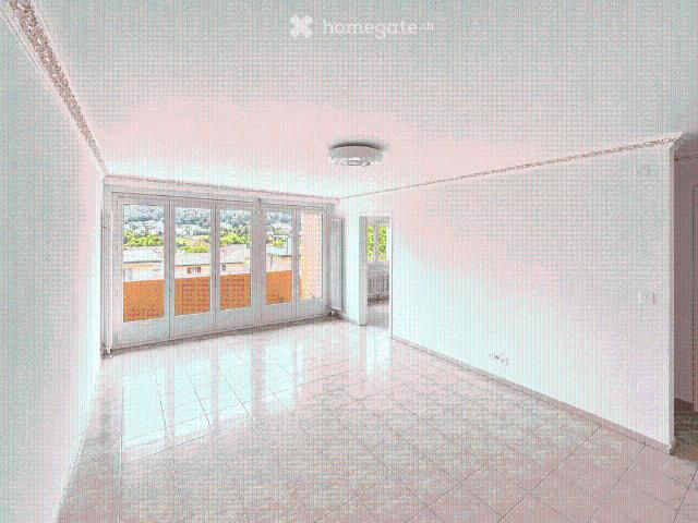 Frisch renovierte 4.5 Zimmer Wohnung mit Balkon, Lift & Parkplatz