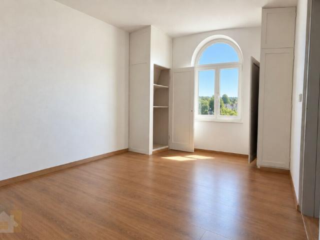 Frisch renovierte 4.5 Zimmer Wohnung nähe Bahnhof