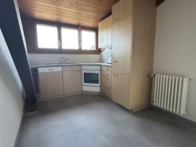 Frisch renovierte 4.5 Zimmerdachwohnung im Zentrum