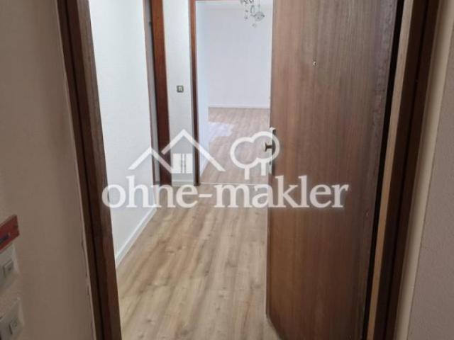 Frisch renovierte 1 Zimmer Wohnung mit Wintergarten & Stellplatz in Ludwigsburg Neckarweihingen
