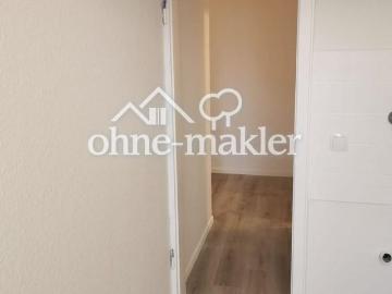 Frisch renovierte 1 Zimmer Wohnung mit Balkon in ruhiger Lage