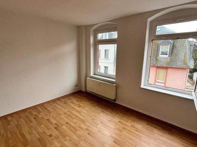 Frisch renovierte 2 Raum Wohnung Zwickau Brand Balkon zu vermieten