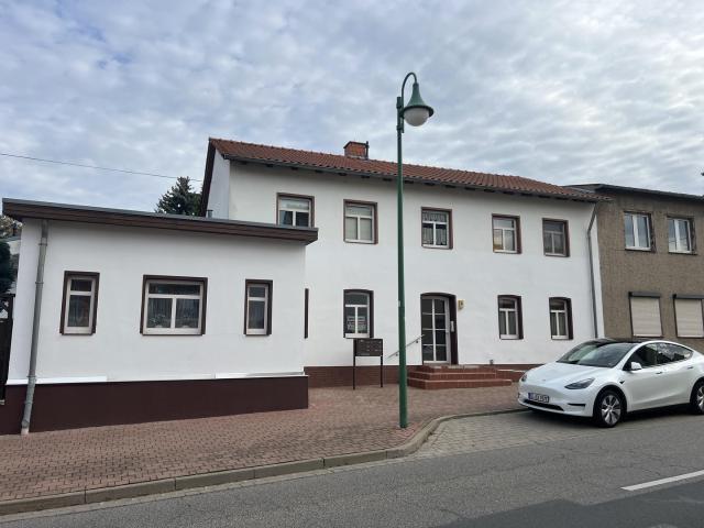 Frisch renovierte 2 Raum Wohnung im Zentrum