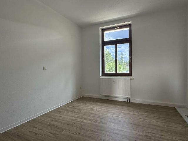 frisch renovierte 2 Raum Wohnung in ruhiger Lage