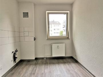 Frisch renovierte 2 Zi. EG Whg. mit neuer Einbauküche