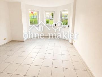 Frisch renovierte 2 Zi. Whg. in Marxheim mit Terasse und separatem Eingang
