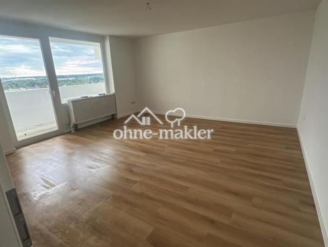 Frisch renovierte 2 Zi Whg mit EBK & TG | individuell teilmöbliert