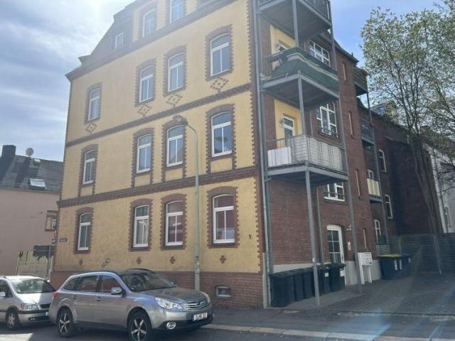 Frisch renovierte 2 Zimmer Whg. mit Balkon, nähe Marienthal