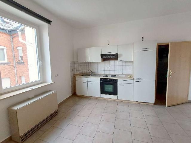 Frisch renovierte 2 Zimmer Wohnung mit Wohnküche & EBK, ruhig zur Hofseite – Bayreuth Altstadt