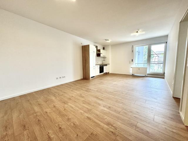 Frisch renovierte 2 Zimmer Wohnung mit Einbauküche & Stellplatz in Langenzenn