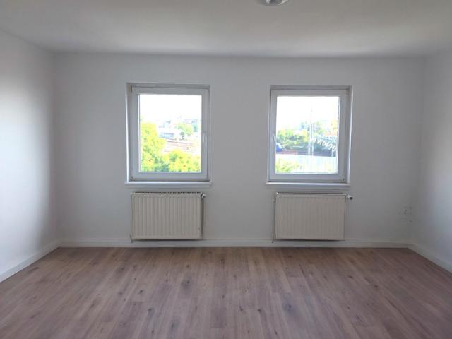 frisch renovierte 2 Zimmer Wohnung mit neuer Einbauküche in Mannheim Lindenhof