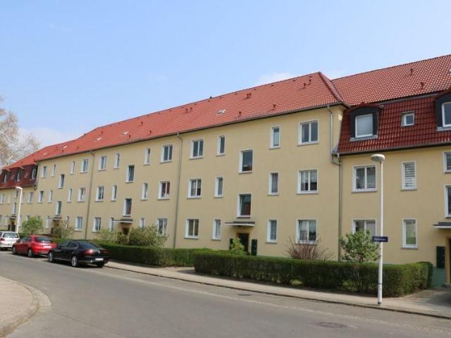 Frisch renovierte 2 Zimmer Wohnung mit sonnigem Balkon