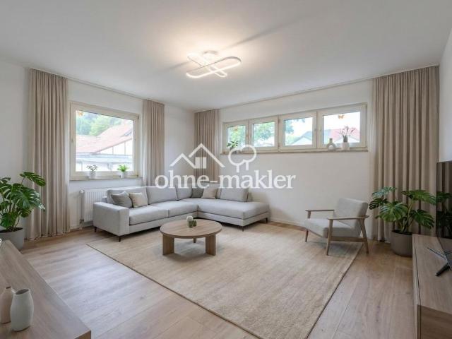 Frisch renovierte 2 Zimmer Wohnung im Erdgeschoss