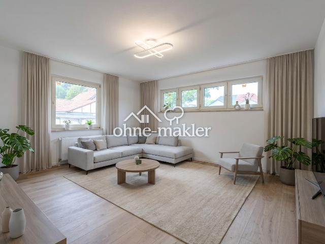 Frisch renovierte 2 Zimmer Wohnung im Erdgeschoss