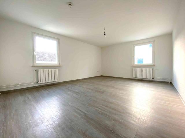 Frisch renovierte 2 Zimmer Wohnung in grüner und ruhiger Lage