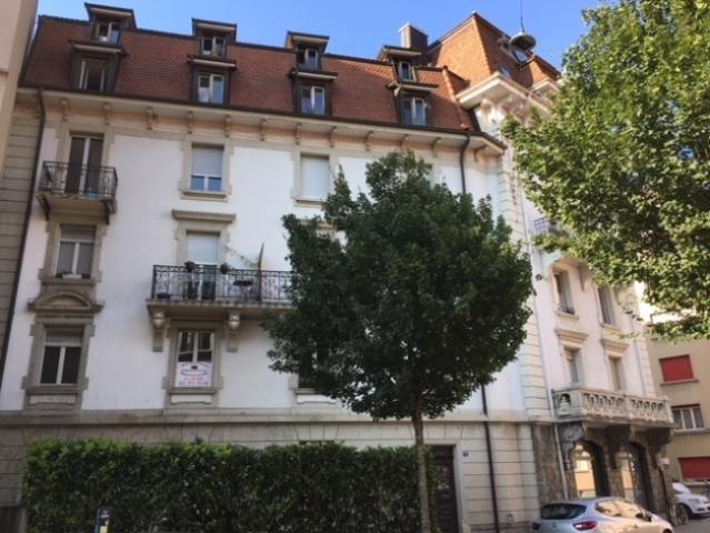 Frisch renovierte 2.5 Zimmer Wohnung im Zentrum von Freiburg