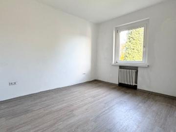 Frisch renovierte 3 Zi. Whg. mit modernem Tageslichtbad