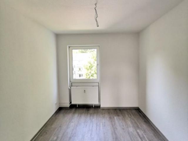 Frisch renovierte 3 Zi. Whg. mit neuem Badezimmer und Balkon