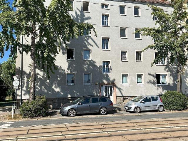 Frisch renovierte 3 Zimmer, Top Preis, EinbaukÃ¼che gegen Aufpreis mÃ¶glich