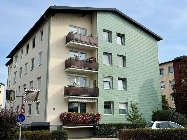 Frisch renovierte 3 Zimmer Wohnung mit Balkon in Amstetten