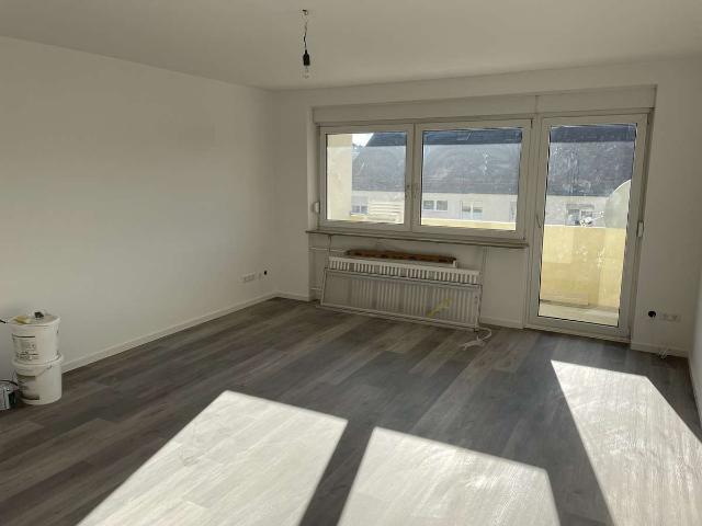 Frisch renovierte, 3 Zimmer Wohnung mit Balkon in Nürnberg