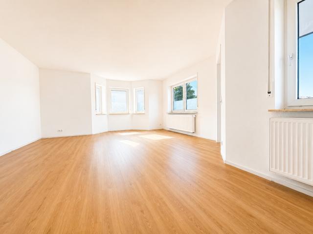 Frisch renovierte 3 Zimmer Wohnung mit Balkon & Stellplatz in Weikersheim