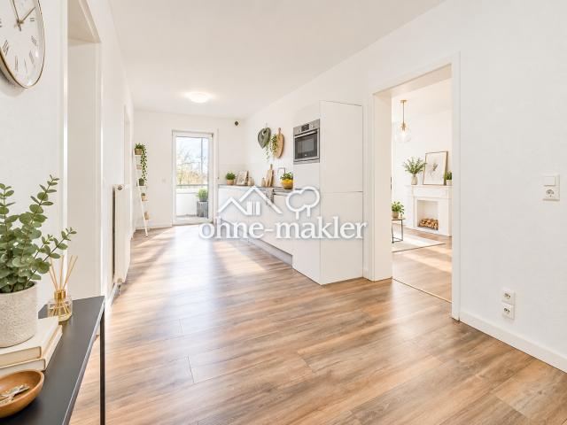 Frisch renovierte 3 Zimmer Wohnung mit Balkon, Tageslichtbad und Gäste WC in Altenstadt