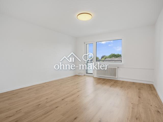 Frisch renovierte 3 Zimmer Wohnung mit Balkon und Aufzug – sofort einziehen, provisionsfrei